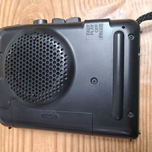 Panasonic Cassette player with built in speakers (AS IS) - Picture 8 of 8